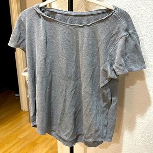 Super Cute Lululemon Everyday Shirt. This is a grey super comfortable shirt!